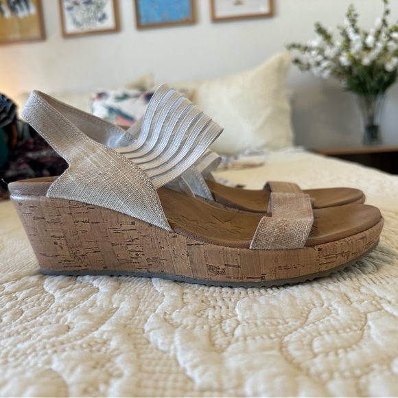 Super cute and comfy wedge sandals, size 8.5 - Picture 7 of 7